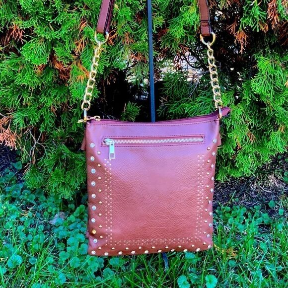 LIGHT BROWN PEBBLED FINISH, FAUX CRYSTAL & BRASS - Picture 1 of 13